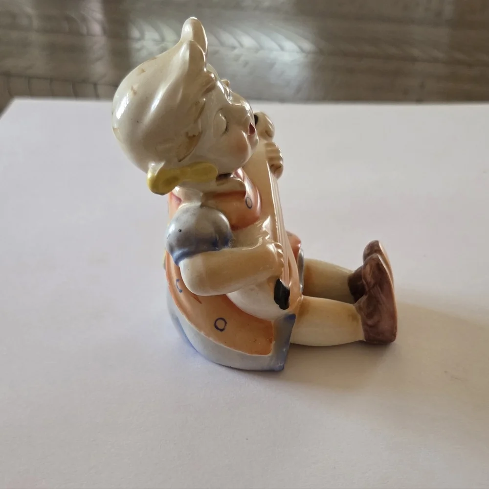 Vintage Ceramic Figurine with Guitar - Picture 2 of 4